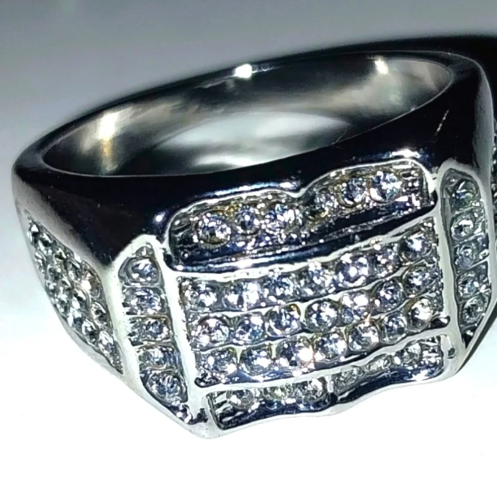 Classic Men's Ring with Geometric Design and Diamond Accents Sz 11